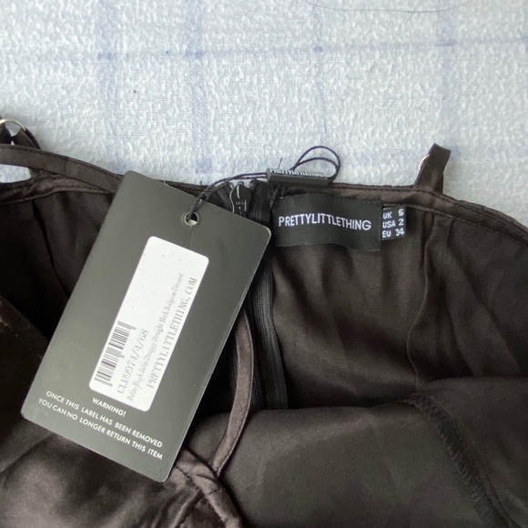 pretty little thing dress - Picture 3 of 3